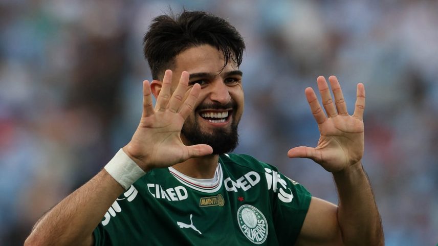 Flaco López desenvolveu seu futebol com Abel Ferreira. O técnico assume relação intensa. De carinho, palavrões e até dedo médio erguido