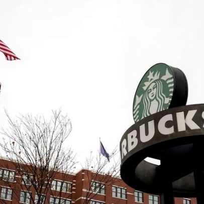 Starbucks corta mais 300 vagas corporativas nos EUA em plano de cortes