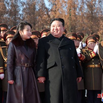 Roupas da filha de Kim Jong-un sinalizam possível liderança