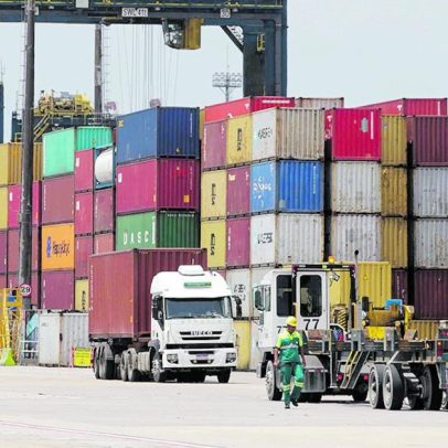 Melhora na balança comercial reduz pressão sobre contas públicas