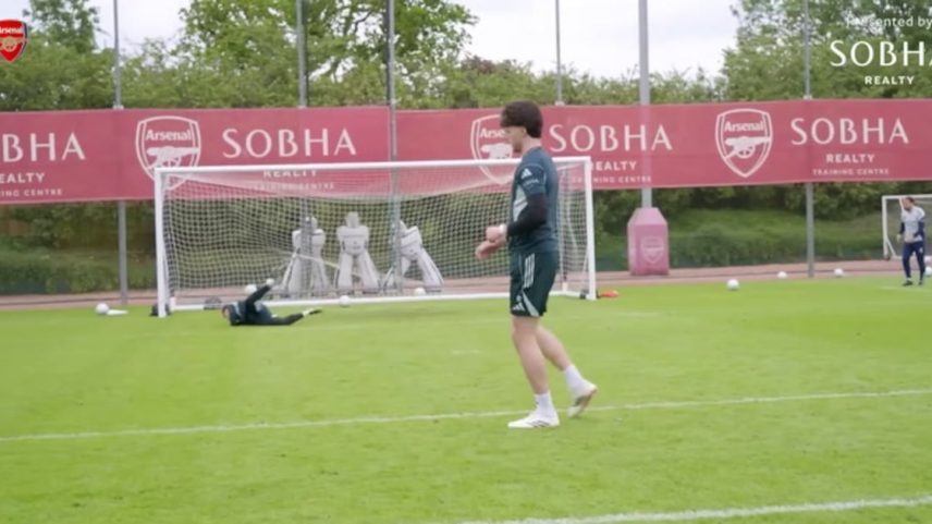 Os jogadores do Arsenal colocaram suas finalizações à prova antes de enfrentar o West Ham United pela Premier League.