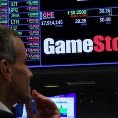 GameStop enfrenta o eBay como novo David contra Goliath no varejo online