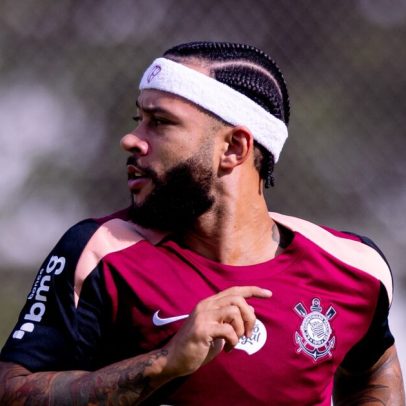 Memphis Depay aceita reduzir salários para seguir no Corinthians, revela Paz