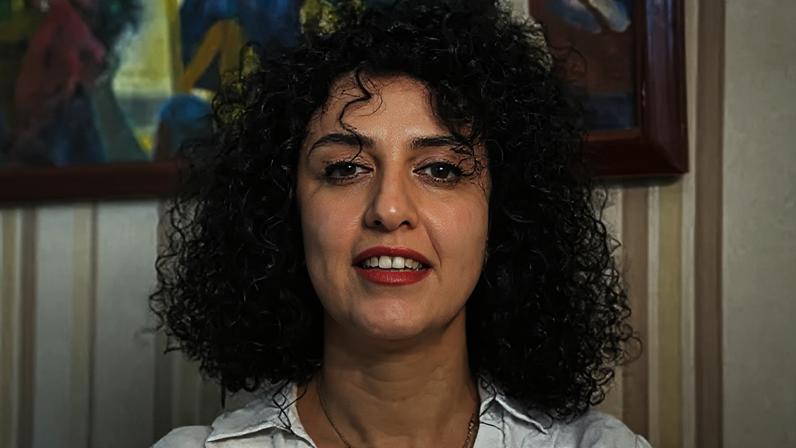 Aumento de críticas ao atendimento hospitalar de Narges Mohammadi, detida no Irã