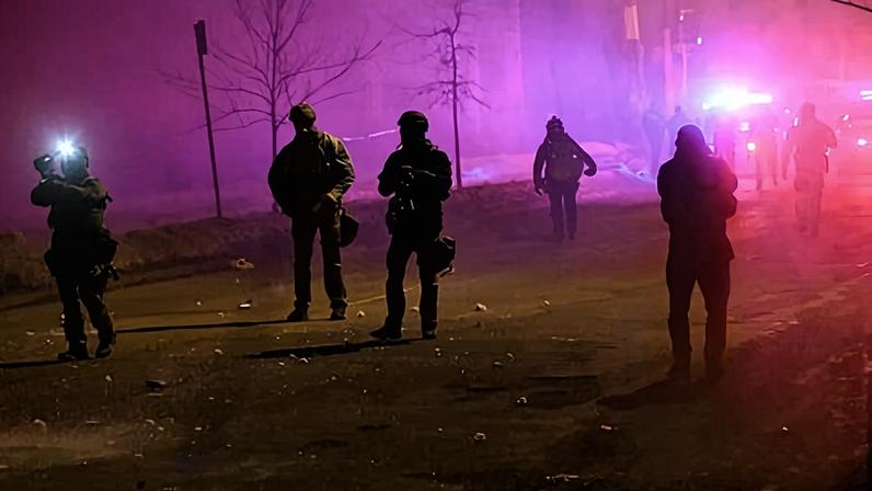 Agente do ICE preso por tiroteio contra venezuelano em Minnesota