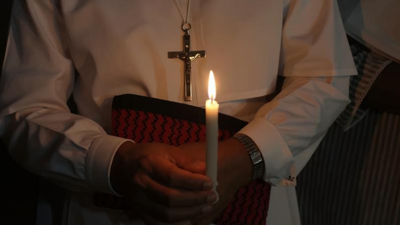 Vigília à luz de velas contra a violência religiosa no estado de Manipur, na Índia (Foto: EFE/EPA/RAJAT GUPTA)