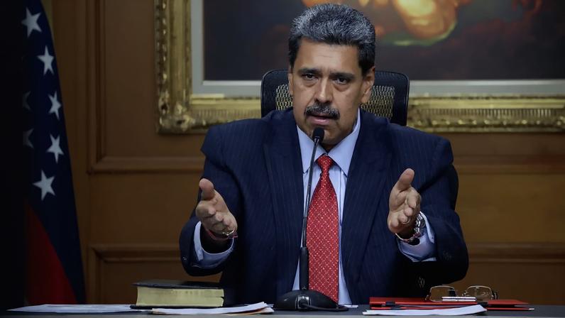 Preso desde janeiro nos EUA, o ex-ditador da Venezuela Nicolás Maduro enfrenta novas acusações em solo americano (Foto: EFE/ Ronald Peña R.)