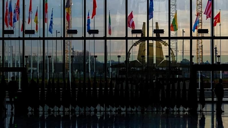 Retirada de tropas dos EUA da Alemanha gera reação da Otan e da Alemanha e reforça debate sobre defesa europeia. (Foto: Olivier Matthis/Agência EFE)