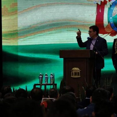 Presidente da Bolívia reduz salário pela metade para demonstrar compromisso