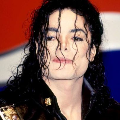 Michael Jackson é o artista mais ouvido do mundo após cinebiografia