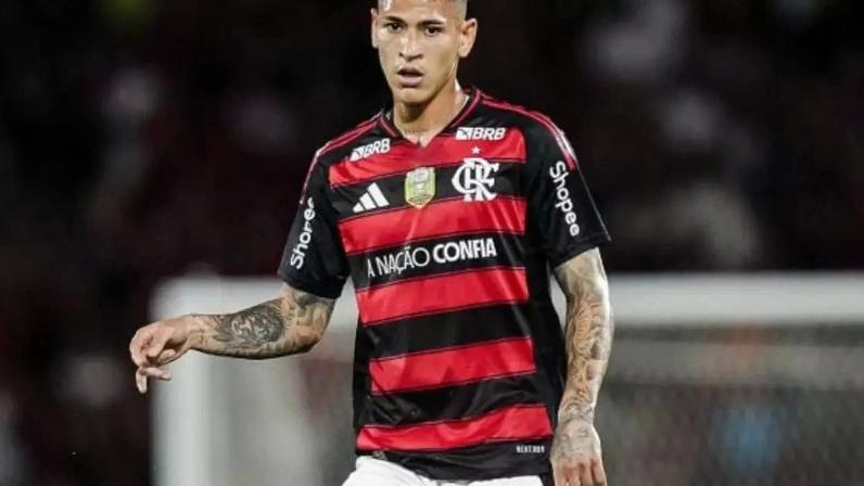 Carrascal utilizou as redes sociais para pedir desculpas ao torcedor do Flamengo –