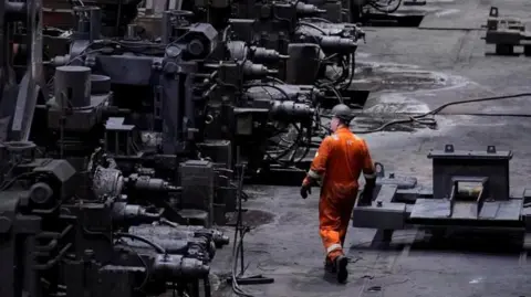 British Steel deve ser nacionalizada, afirma Starmer