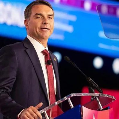 Flávio Bolsonaro viaja aos EUA em busca de Trump e agenda positiva