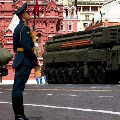 Rússia realiza maior exercício militar com arsenal nuclear em décadas