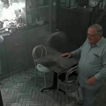Ed Motta presta depoimento e nega injúria a funcionário de restaurante no Rio