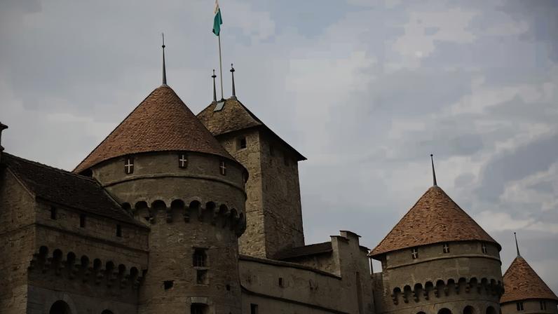 Castelos europeus atraem visitantes pela história e arquitetura
