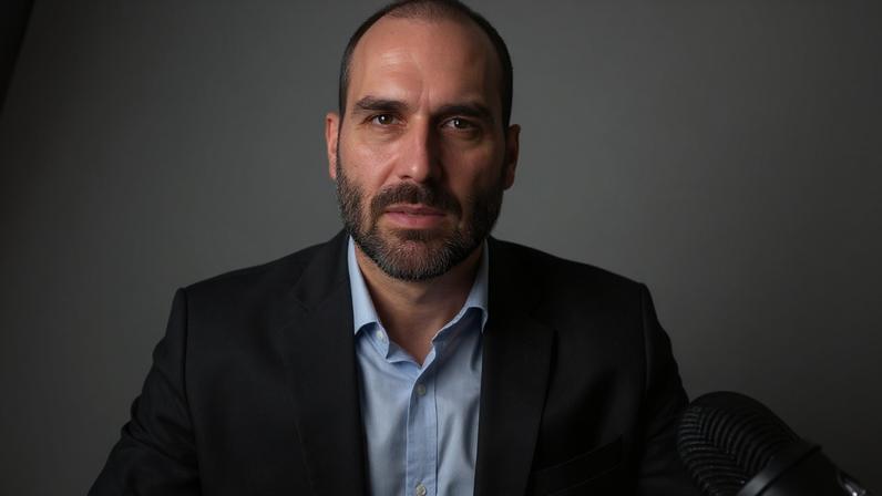 Imagem colorida do Eduardo Bolsonaro