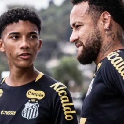 Neymar e Robinho Jr dividem mesa no jantar do Santos