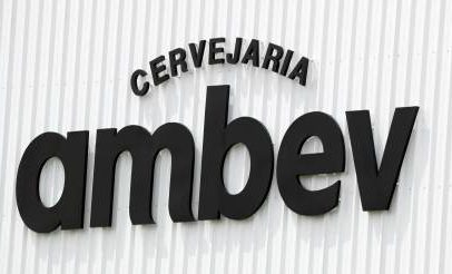 Copa e feriados impulsionam Ambev em 2026; ações sobem 15%