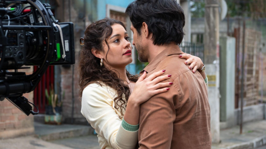 Paulinho (Romulo Estrela) e Gerluce (Sophie Charlotte) vivem o maior casal de 'Três Graças'.