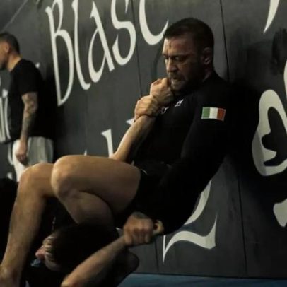 Conor McGregor fala sobre contrato para luta no UFC 329