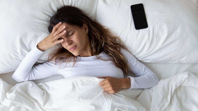 Veja causas comuns do sono leve e como melhorar
