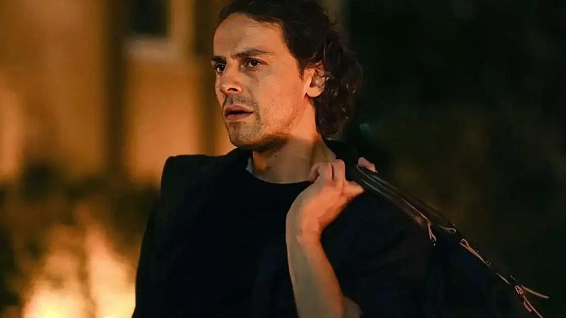 Atilla saiu de vez da novela 'Coração de Mãe'.