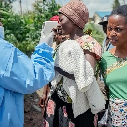 Ebola se espalha na RDC de forma alarmante, alerta ONG durante visita da OMS
