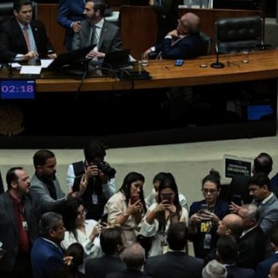 Lei eleitoral se impõe sobre manobra do Congresso para liberar doações