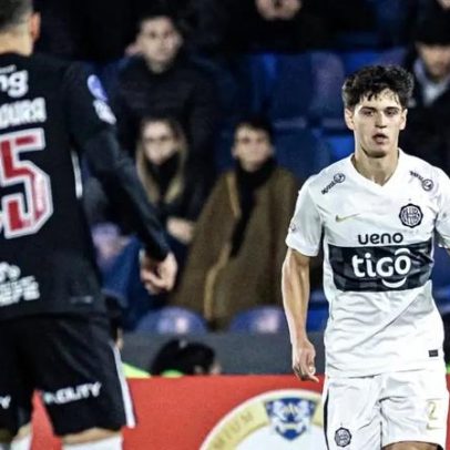 Vasco sofre virada no Paraguai e perde liderança do grupo na reta final