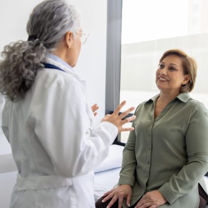 O que é a perimenopausa, fase anterior pouco lembrada à menopausa