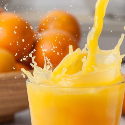 Beber suco de laranja todos os dias pode exigir cautela
