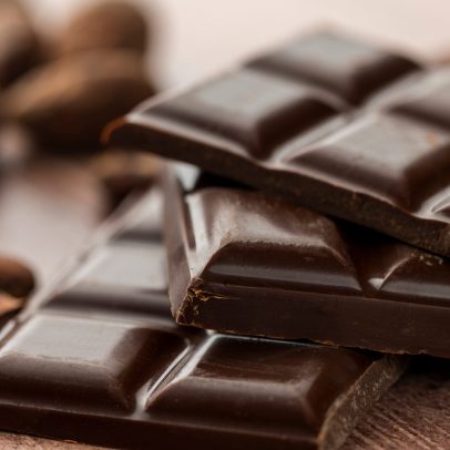 Especialistas avaliam efeito do chocolate amargo na redução do colesterol