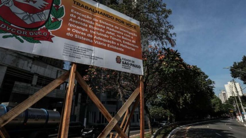 Canteiros de obras Avenida Sena Madureira com a rua Mairinque