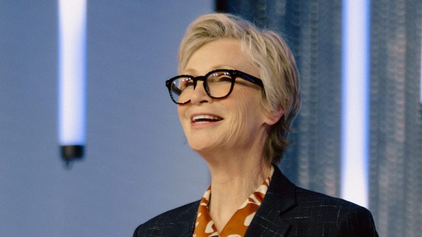 Jane Lynch started experiencing hearing loss during her time on "Glee." She knew she had to do something.