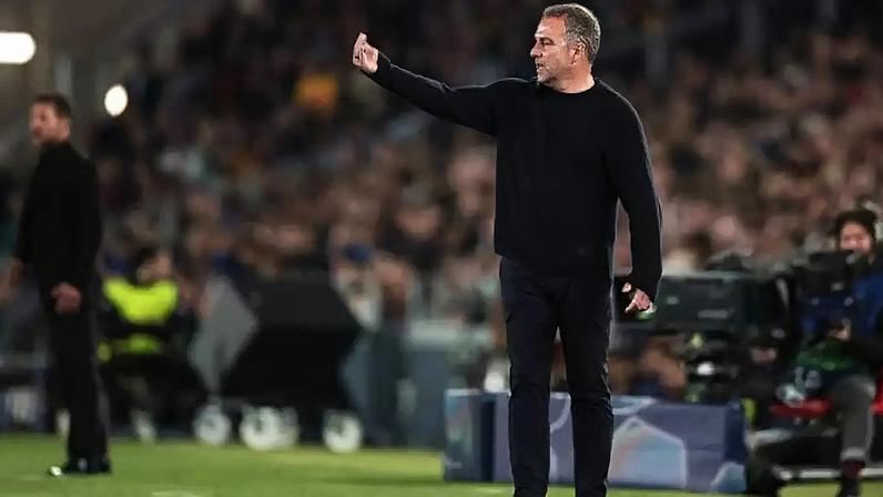 Hansi Flick prefere focar no Barcelona e evitar citar crise do rival –