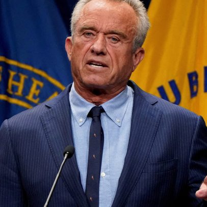 RFK Jr. aborda dependência de heroína e visão sobre SSRI em discurso a fãs MAHA