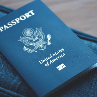 EUA passam a revogar passaportes de pais com dívida de pensão alimentícia