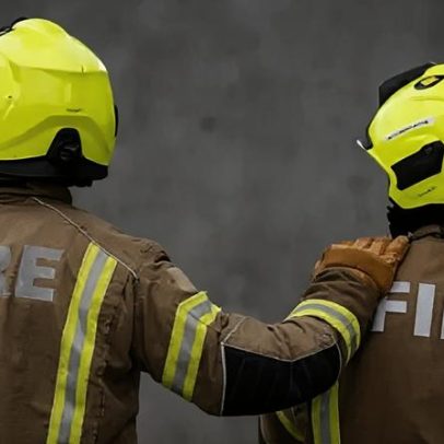 Bombeiros combatem incêndio de grandes proporções em empresa familiar