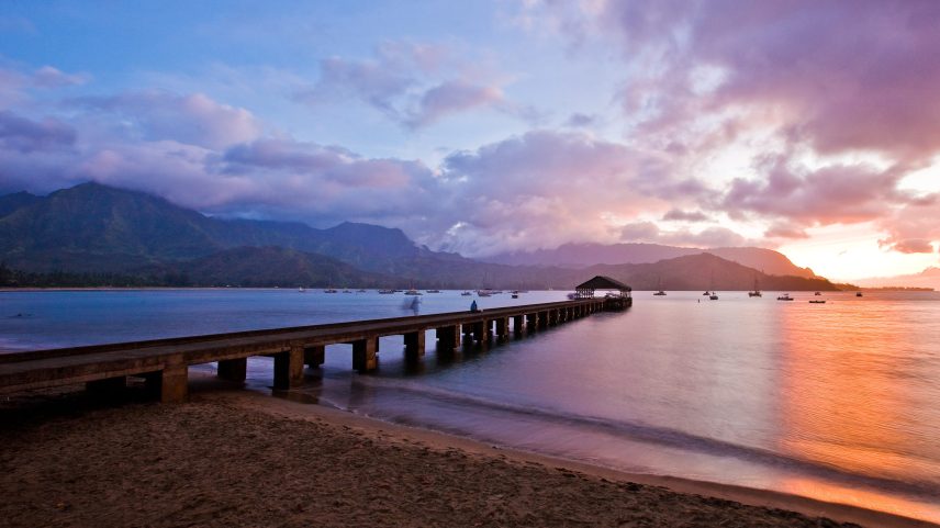 Dias tranquilos do Hawaii antigo em Hanalei Bay, Kauai