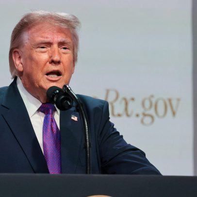 Trump adia ataques planejados; Irã descreve proposta