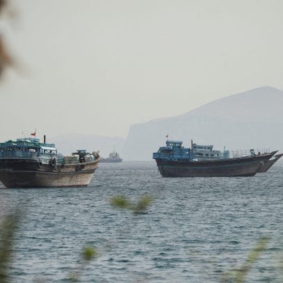 EUA atacam Irã enquanto aumenta pressão para retomar negociações de paz