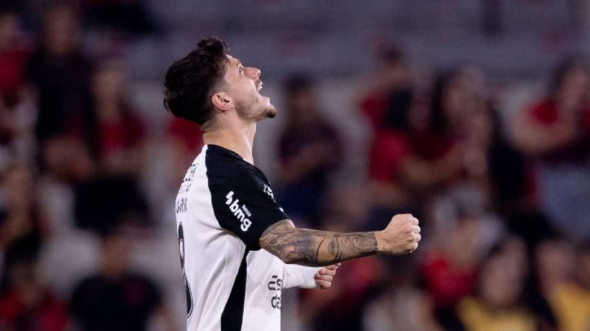 Rodrigo Garro comemora gol e vitória do Corinthians.
