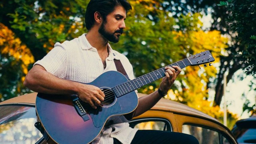 Gabriel Gonti lança clipe de “Eu Vou” em parceria com Deco Martins