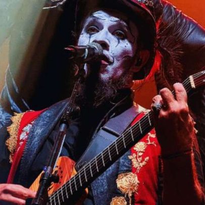 O Teatro Mágico mantém encanto em tempos estranhos