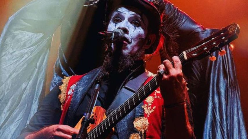 Fernando Anitelli (O Teatro Mágico), em foto por Gabi Ramos