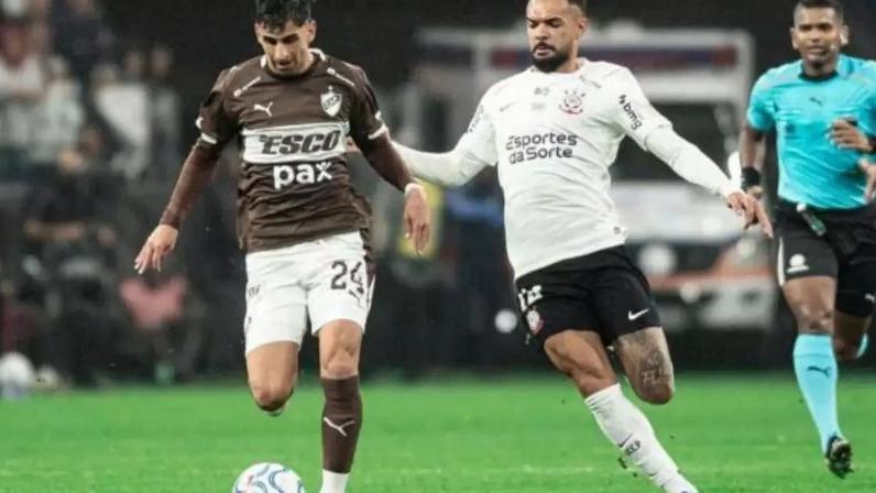 Corinthians perde em casa para o Platense.