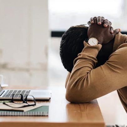 Nova regra trabalhista entra em vigor para saúde mental após afastamentos