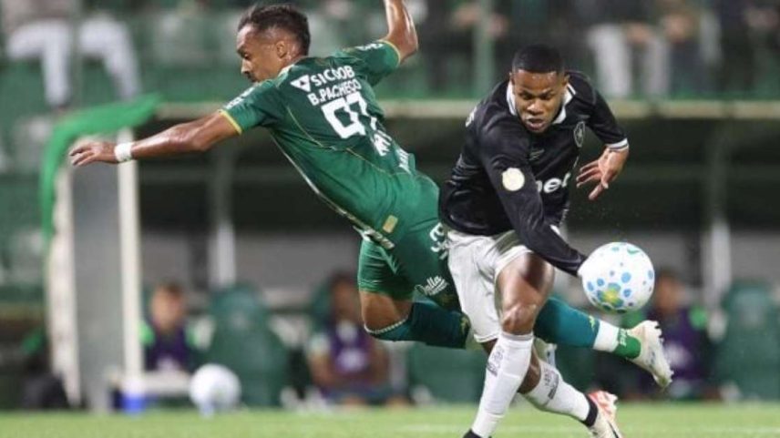 Júnior Santos teve mais uma exibição desastrosa