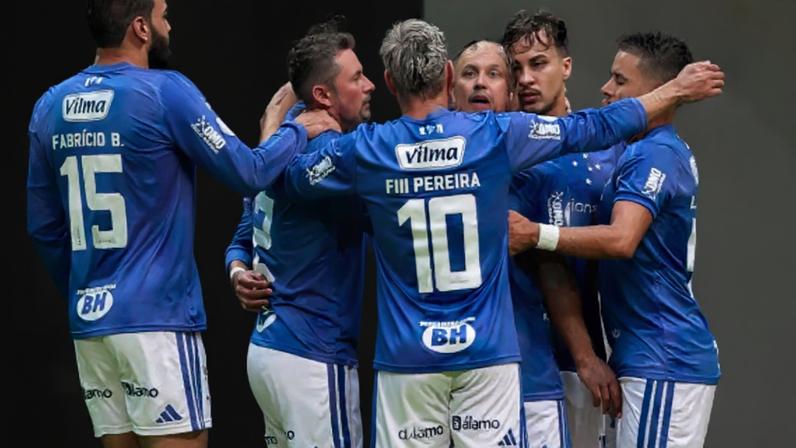 Vitória leva o Cruzeiro às oitavas da Copa do Brasil.